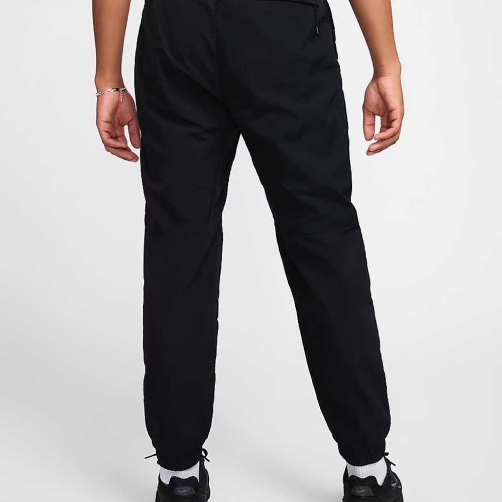 Men’s Nike Woven Taper Leg Pants - Picture 2 of 4
